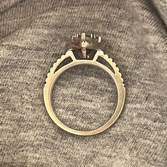 Taking best offers! 1/3 CT. T.W. HeartShaped Diamond Ring in 10K White Gold - Picture 3 of 5